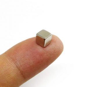 neodýmový magnet kocka 5mm