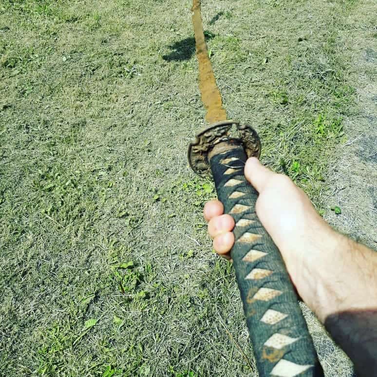 Rozpadnutá katana z vody