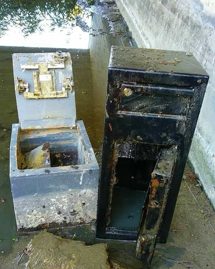 obrovské trezory z kanála
