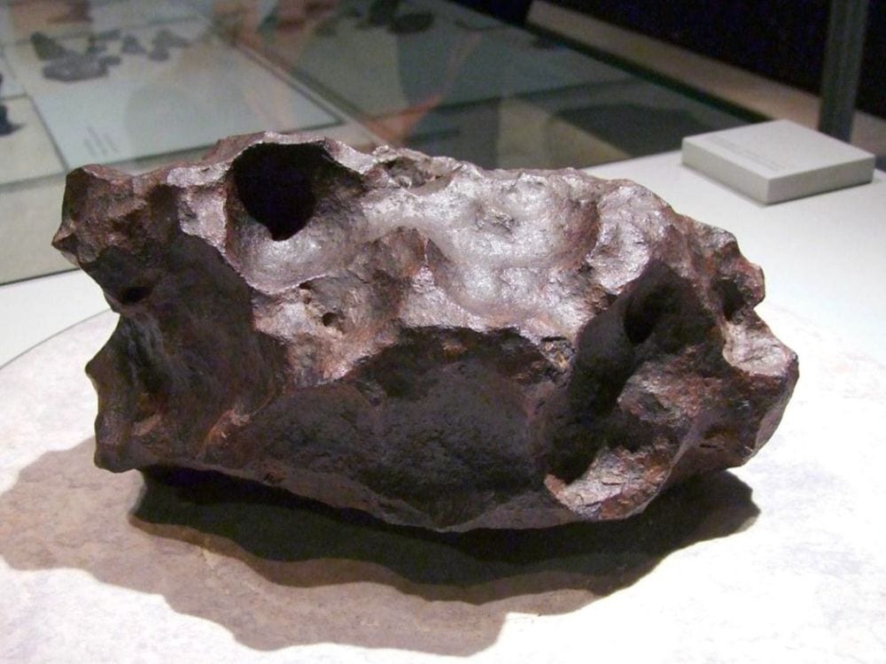 Ako spoznať meteorit? Pozrite si jeho poznávacie znaky