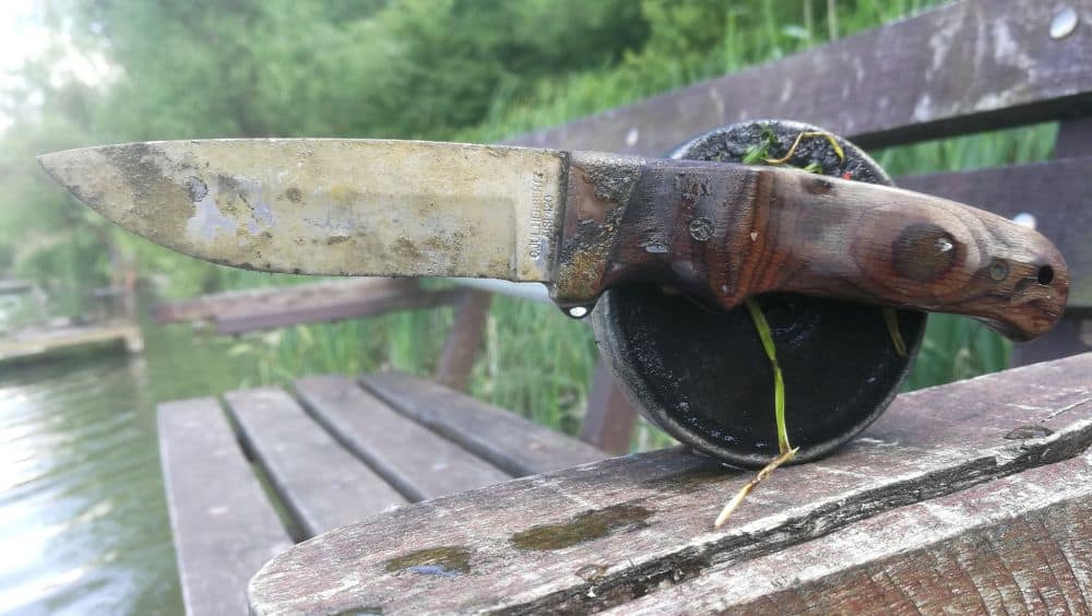 Nožík, ktorý zachytil fishing magnet