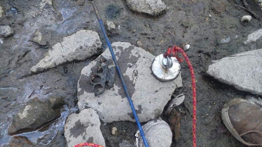 Autentická fotka z hľadania pokladov magnetom